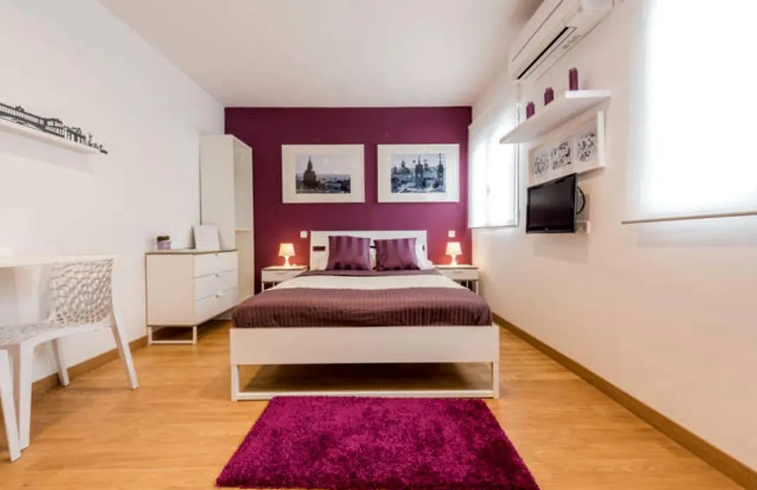 Apartamento En Calle Jardines - Madrid Centro-1